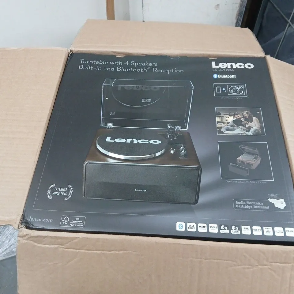 LENCO LS-470WA TURNTABLE WITH BUILT-IN SPEAKERS AND BLUETOOTH – BOXED