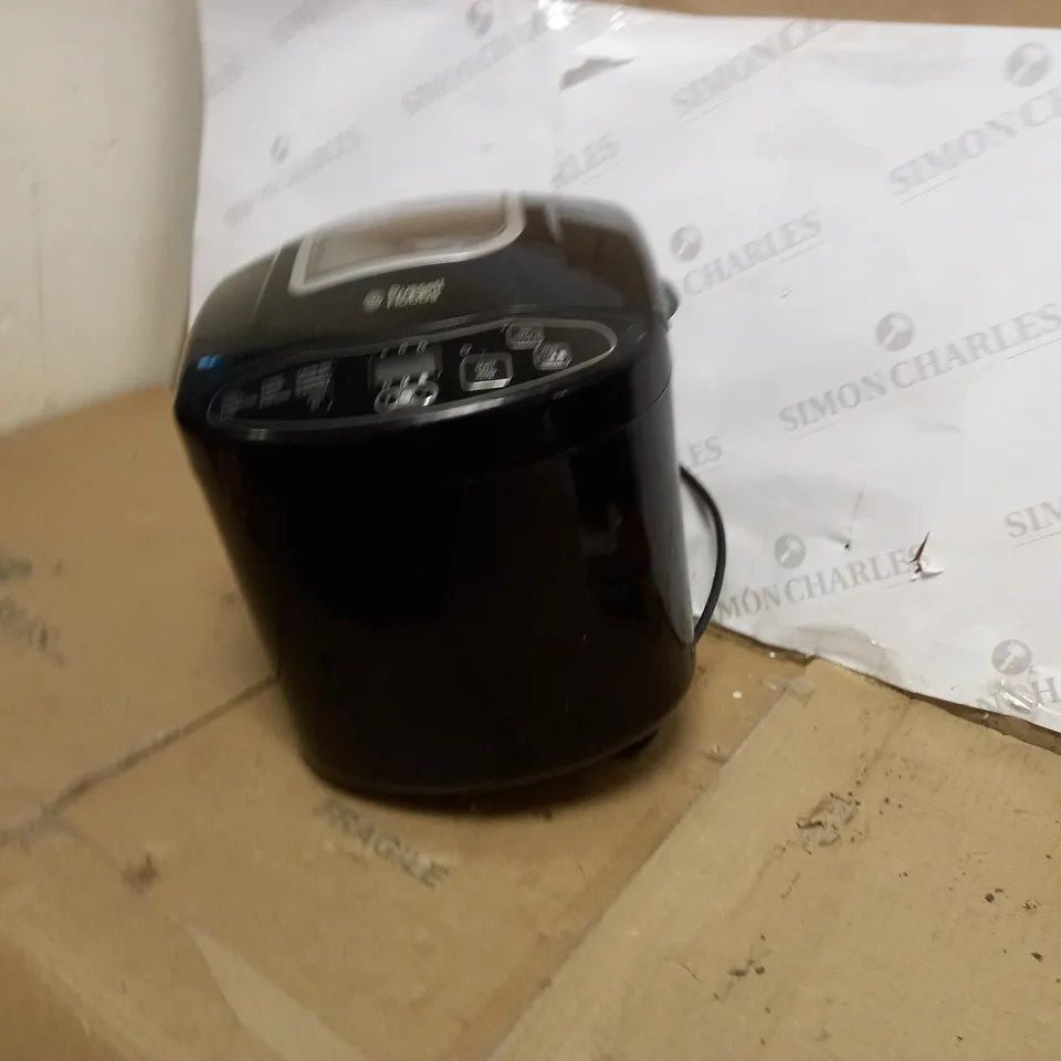 RUSSELL HOBBS COMPACT FAST BREADMAKER