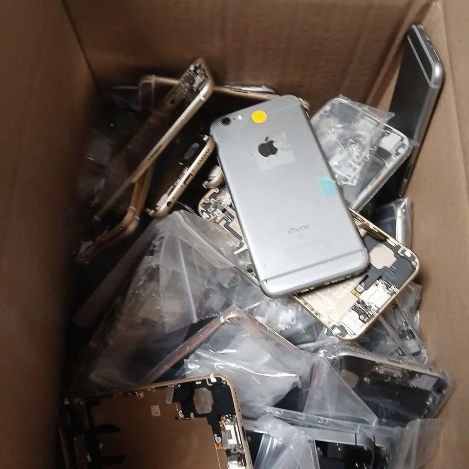 APPROXIMATELY 30 APPLE IPHONE BACKS - FOR PARTS - ASSORTED MODELS AND COLOURS
