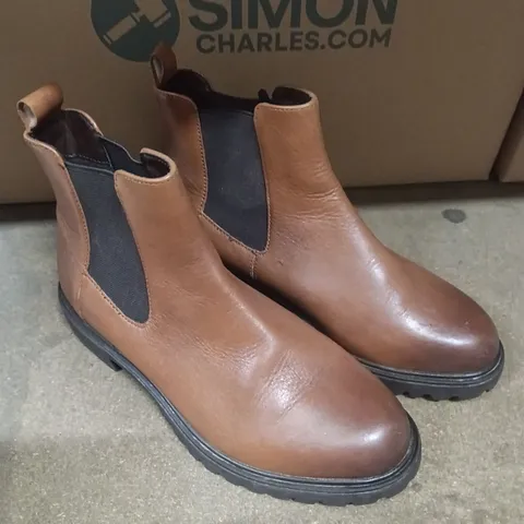 M&S WIDE FIT CHELSEA BOOTS, BROWN LEATHER SIZE 5 1/2