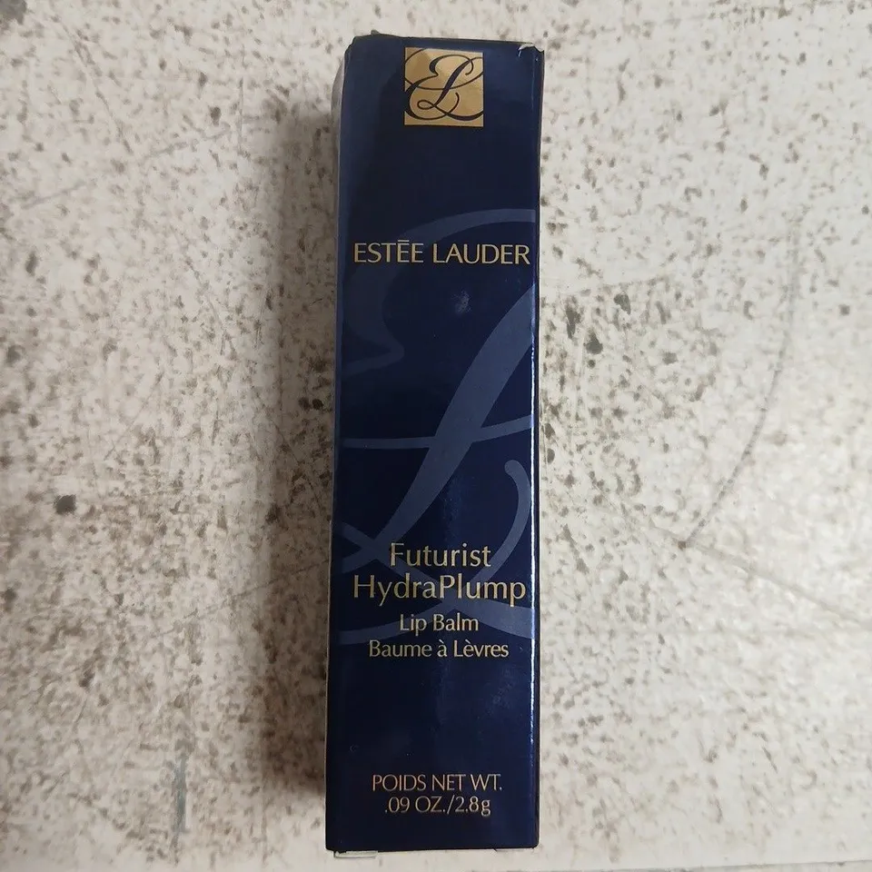 BOXED ESTÉE LAUDER FUTURIST HYDRAPLUMP TINTED LIP BALM - CLOVE CUSHION 