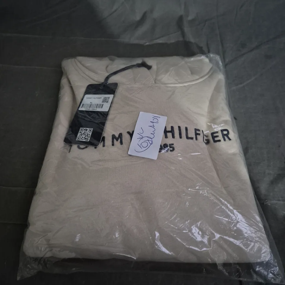 SEALED TOMMY HILFIGER TAN HOODIE - XL