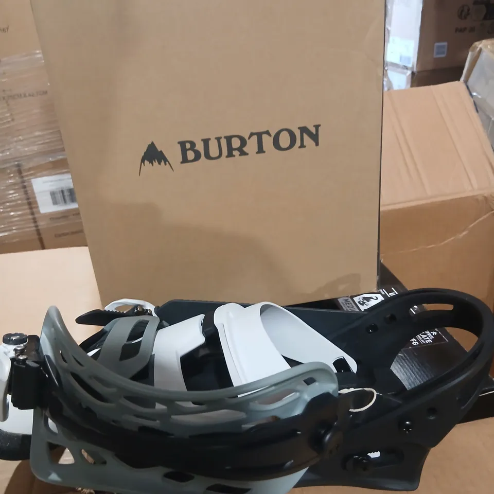 BURTON CARTEL SNOWBOARD BINDINGS – MEN'S, BOXED (SIZE NOT SPECIFIED)