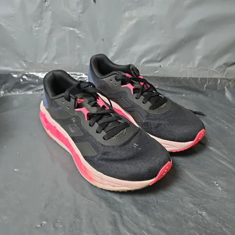 ADIDAS ADISTAR 3 TRAINERS - BLACK - SIZE 6