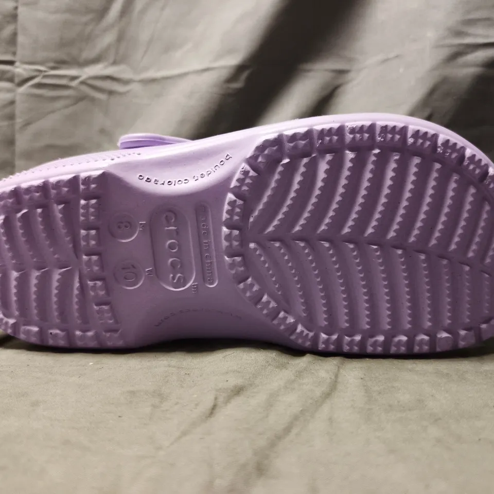 BOXED PAIR OF CROCS CLASSIC CLOGS IN LILAC SIZE UK M7/W8