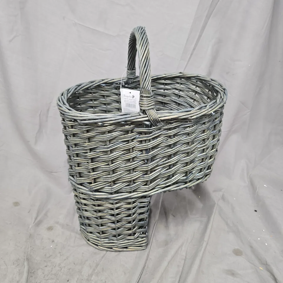 BOXED RUGS4U GREY WICKER STAIRS BASKET