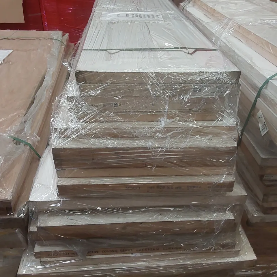 PALLET CONTAINING APPROXIMATELY 29x MIXED BRANDED HOUSEHOLD FIRE DOORS, GLAZED DOORS, PANEL DOORS, COTTAGE DOORS ECT