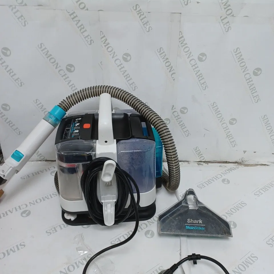 SHARK STAIN STRIKER PET SPOT CLEANER PX200UKT