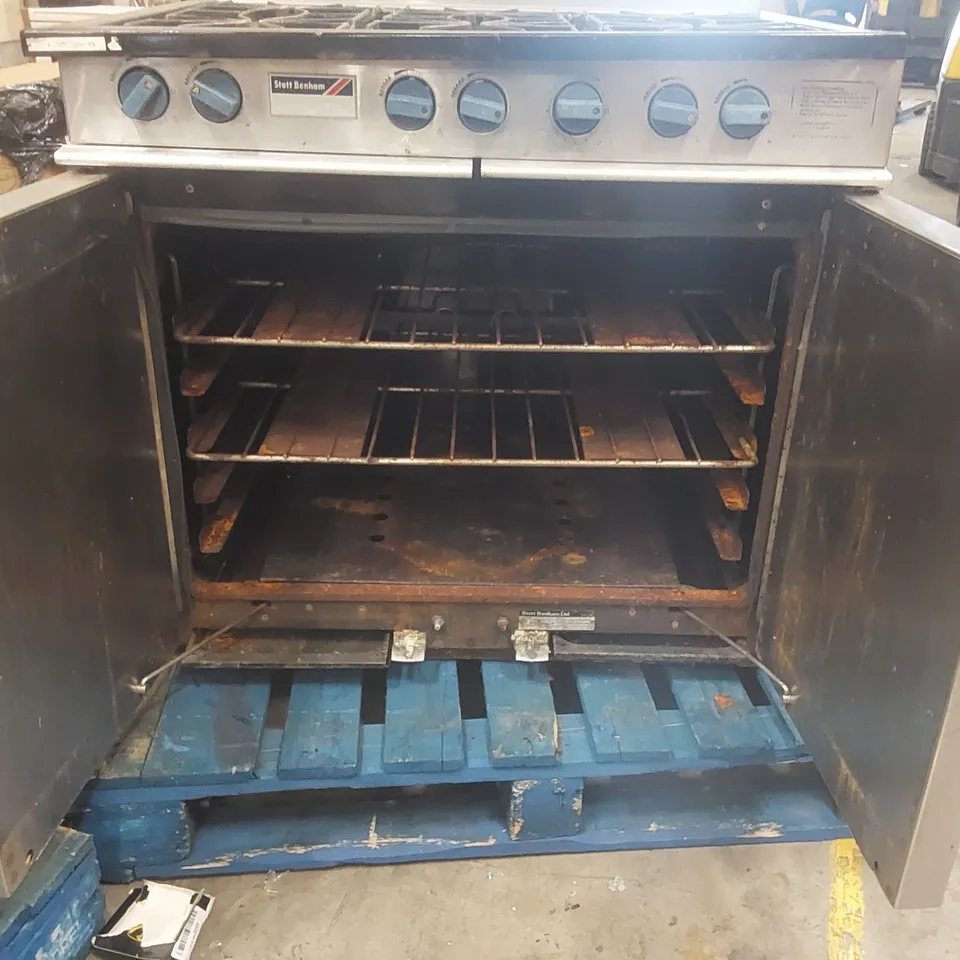 STOTT BENHAM COMMERCIAL 6 BURNER GAS OVEN