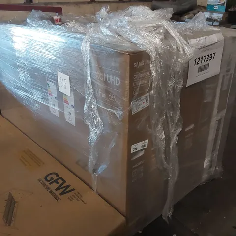 PALLET CONTAINING APPROXIMATELY 10 DAMAGED TVS