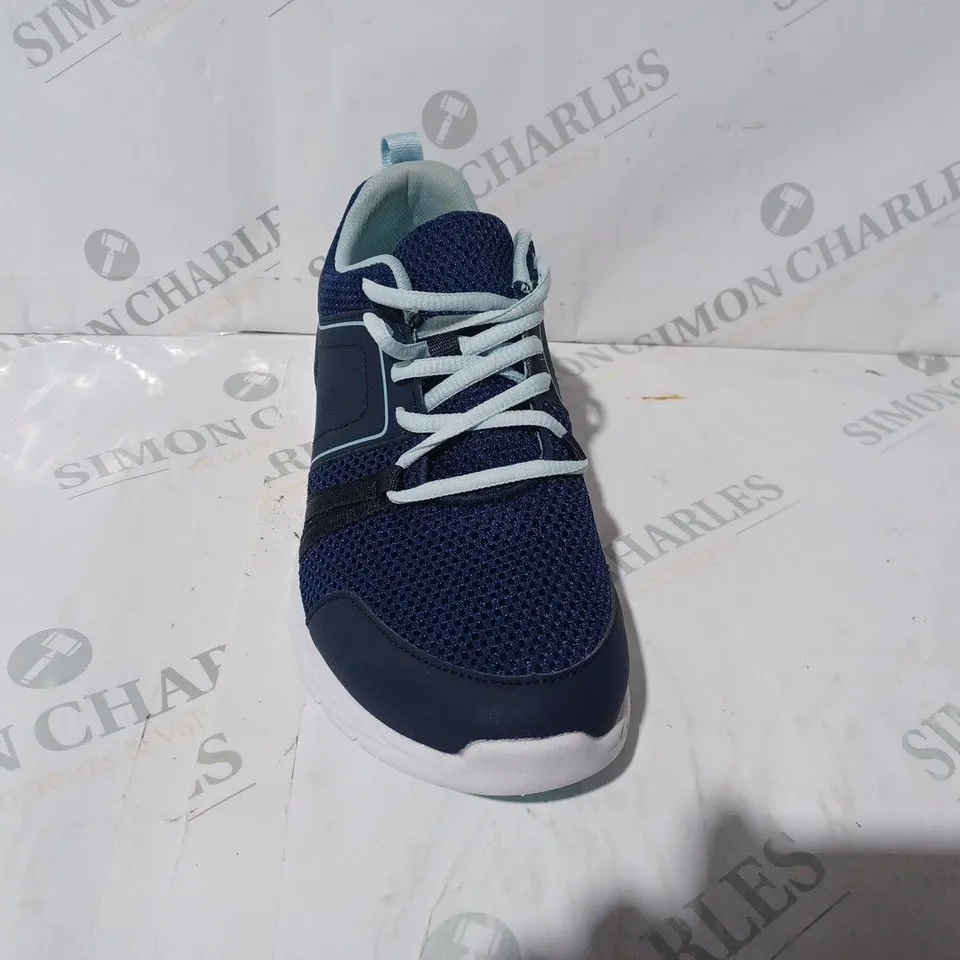 BOXED PAIR OF VIONIC TRAINERS IN NAVY UK SIZE 7