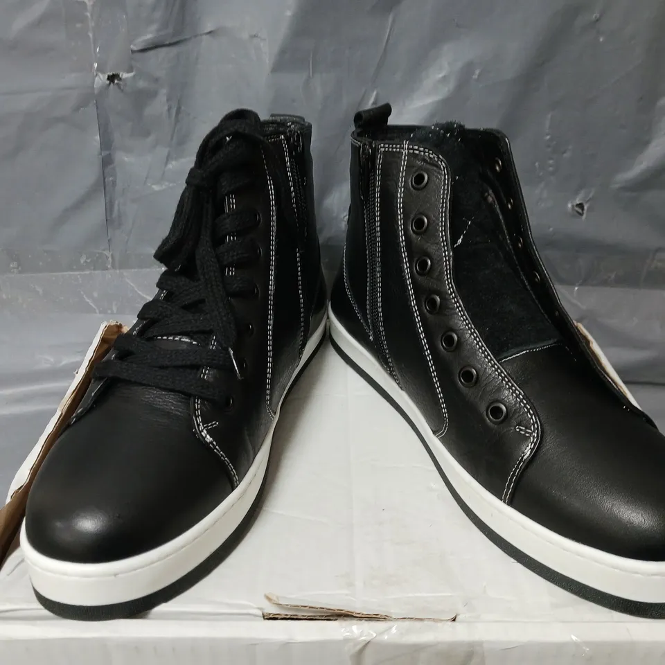 ADESSO LEATHER HIGH TOP TRAINER BOOT IN BLACK SIZE 6