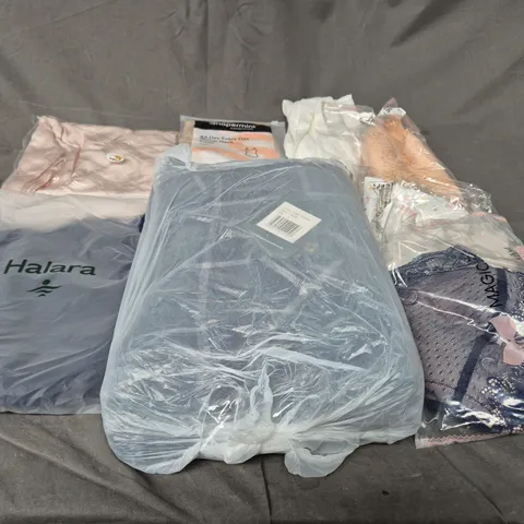 LARGE BOX OF APPROXIMATELY 20 ASSORTED CLOTHING ITEMS IN VARIOUS SIZES, STYLES AND COLOUR
