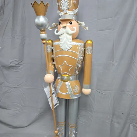 BOXED THREE KINGS INLIT GIANT NUTCRACKER