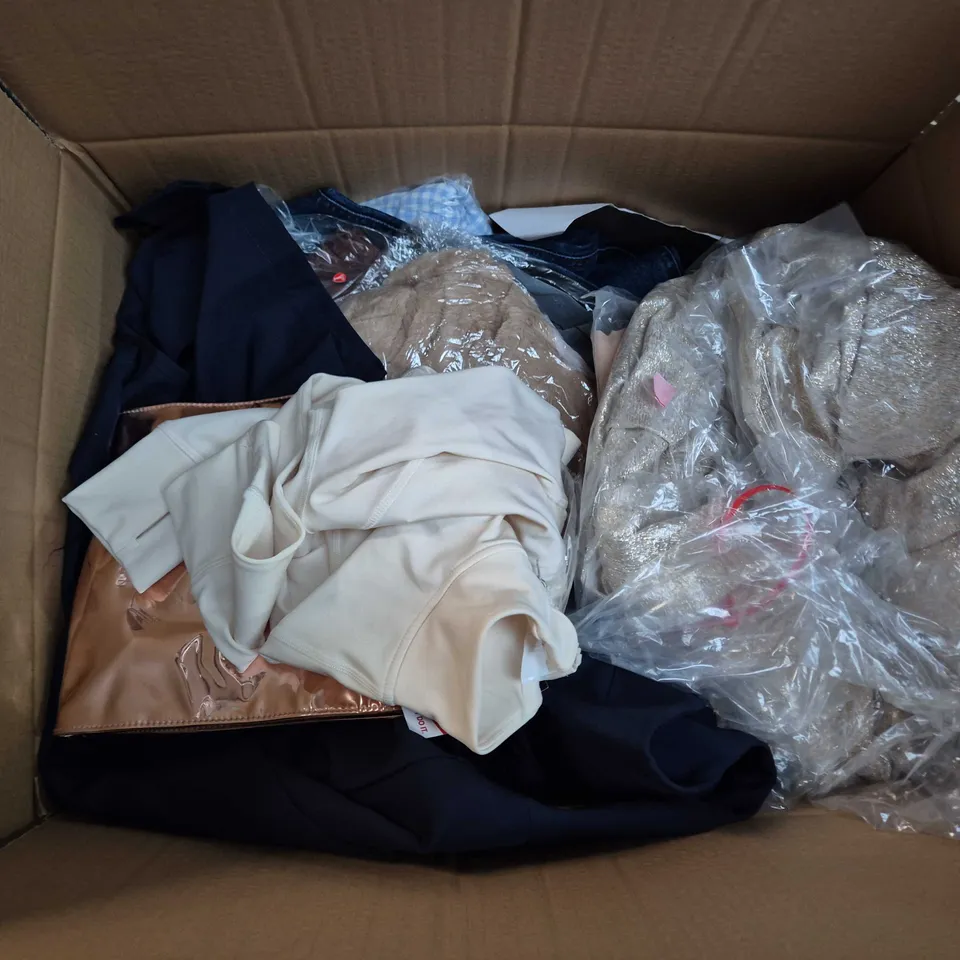 APPROXIMATELY 30 ASSORTED CLOTHING ITEMS IN VARIOUS SIZES, STYLES & COLOURS TO INCLUDE BRANDS SUCH AS NEVER FULLY DRESSED, CYBERJAMMIE, FREEBRA, ETC - COLLECTION ONLY, ETC - COLLECTION ONLY