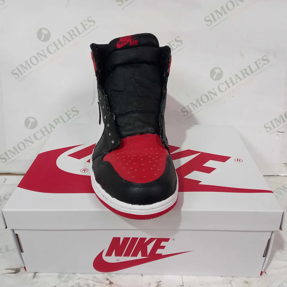 BOXED PAIR OF NIKE AIR JORDAN 1 HIGH SHOES IN BLACK/RED/WHITE UK SIZE 8.5