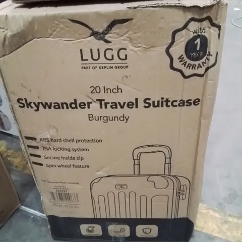 BOXED LUGG 20INCH SKYWANDER TRAVEL SUITCASE BURGUNDY 