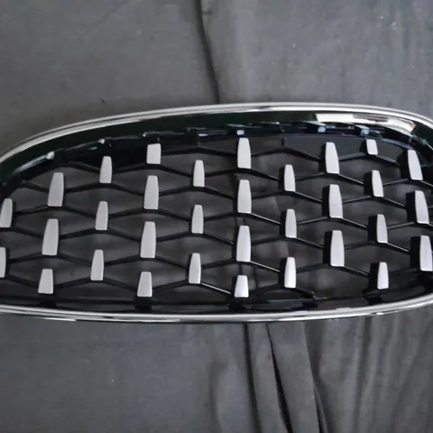 BMW E90-E91-2009-11 GRILL