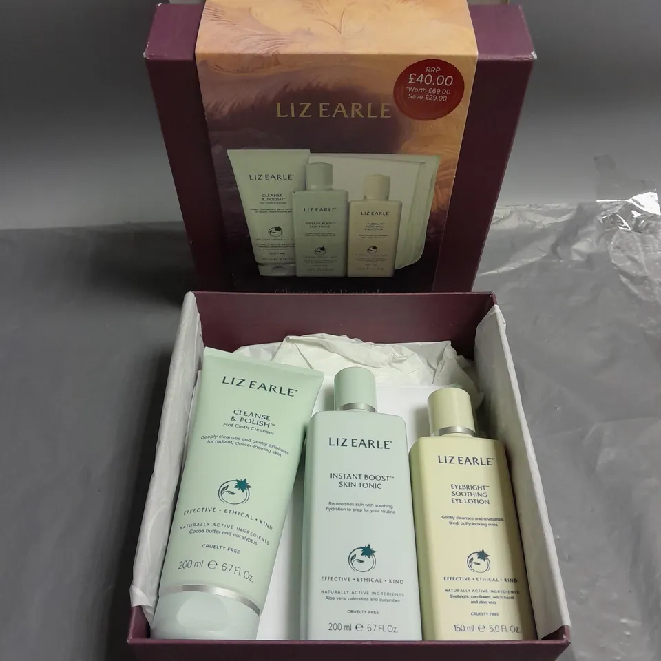 BOXED LIZ EARLE CLEANSE & REVITALISE SKINCARE COLLECTION