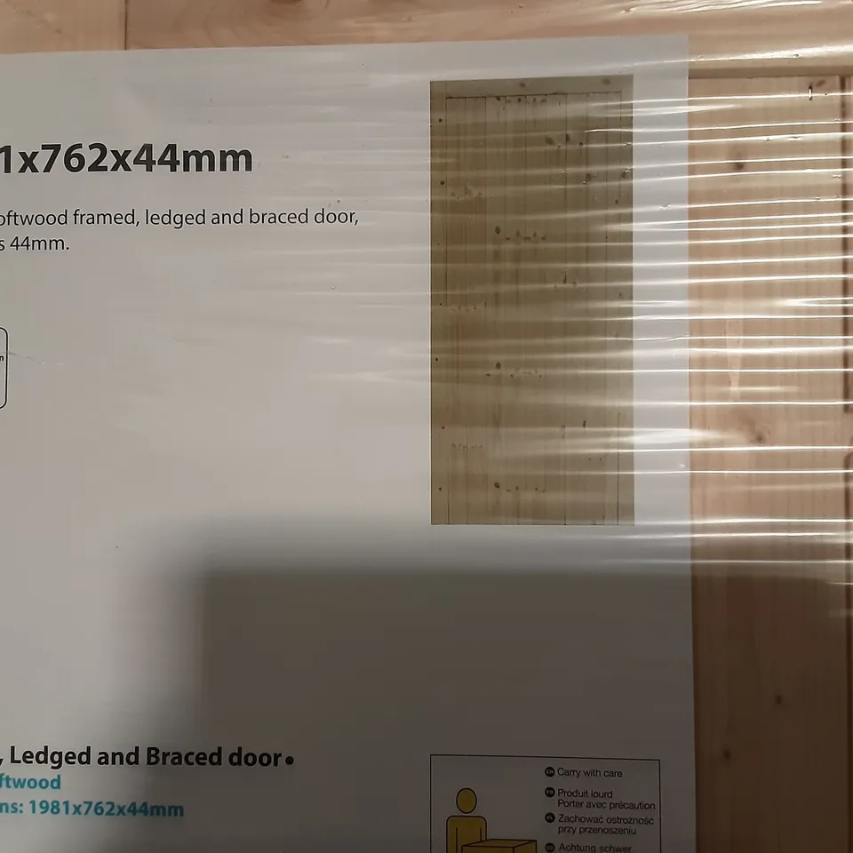 BRAND NEW NORDIC SOFTWOOD FRAMED LEDGED AND BRACED DOOR , 1981 X 762 MM