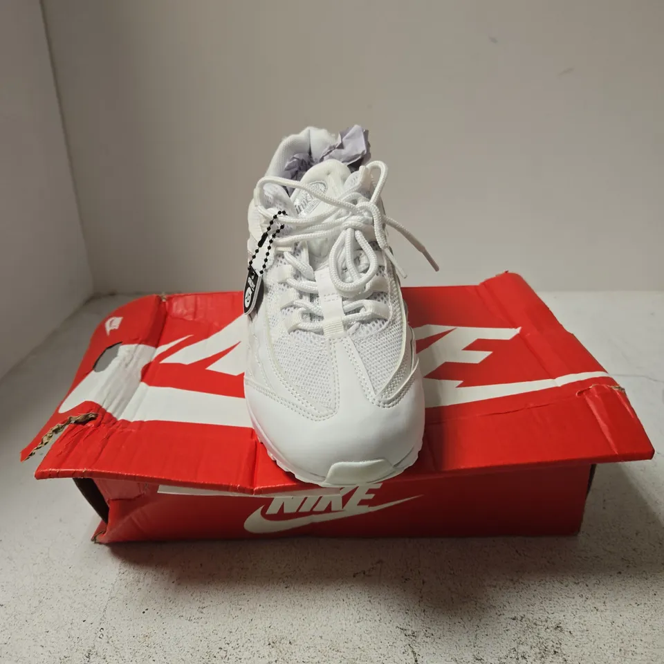 NIKE AIR MAX 95 TT WHITE TRAINERS – UK 6