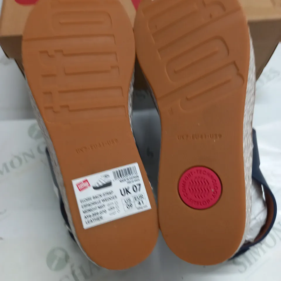 BOXED PAIR OF FITFLOP ELOISE BACK STRAP WEDGES IN NAVY - UK 7