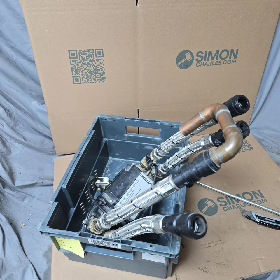 MONSOON STANDARD 3.0 BAR TWIN PUMP WITH HOSES, 230V