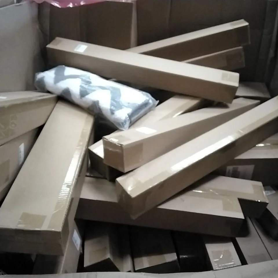 PALLET OF HOUSEHOLD ITEMS TO INCLUDE TENNIS RACKETS, PRESSURE COOKER, BOW AND ARROWS AND PHOTO STUDIO CARRYING TROLLEY ECT