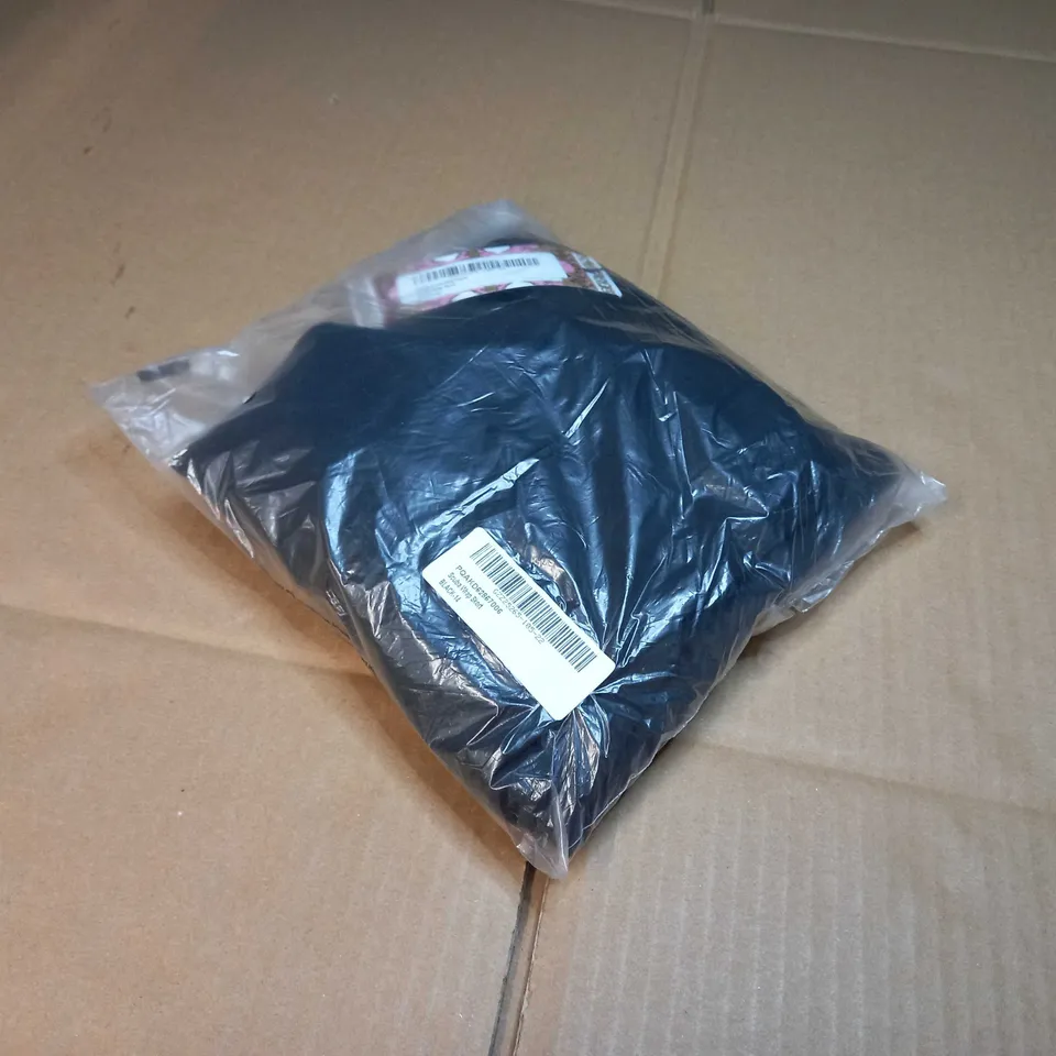 PACKAGED BOOHOO BLACK SKUBA WRAP SKORT - SIZE 14