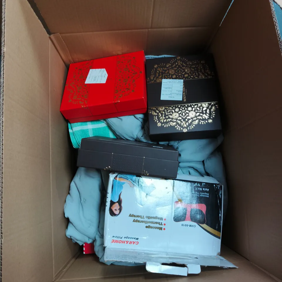 BOX OF APPROXIMATELY 12 ASSORTED ITEMS TO INCLUDE: MOLTON BROWN SOAP SET AND ELECTRIC TOOTHBRUSH