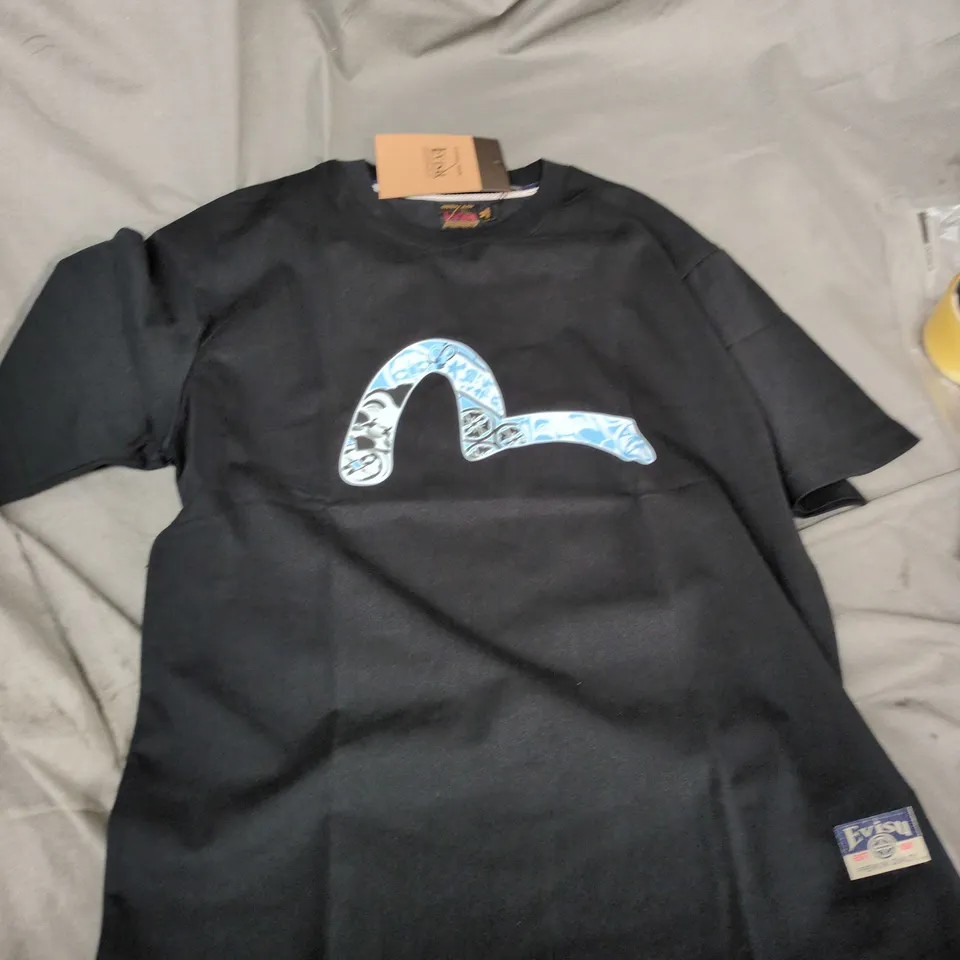 EVISU BLACK T‑SHIRT WITH LARGE WAVE LOGO (MEN'S)