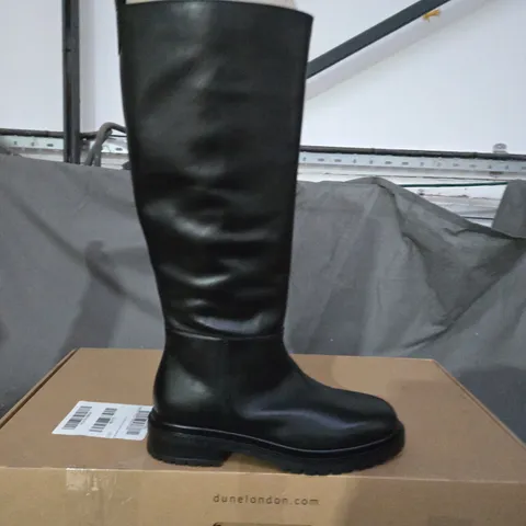 BOXED PAIR OF DUNE LONDON TILINGS LEATHER CHUNKY KNEE HIGH BOOT - BLACK - SIZE 6