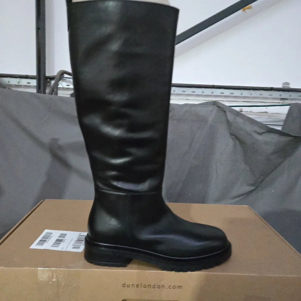 BOXED PAIR OF DUNE LONDON TILINGS LEATHER CHUNKY KNEE HIGH BOOT - BLACK - SIZE 6 RRP £200