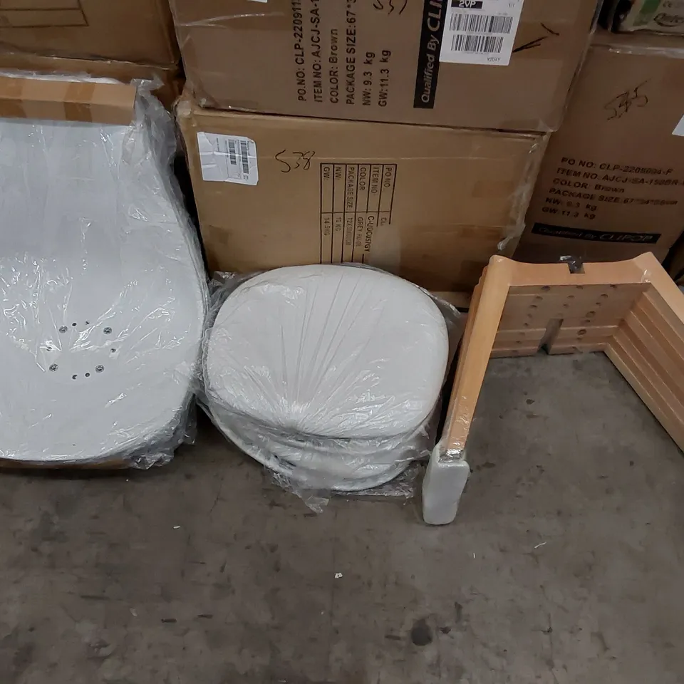 BOXED SET OF 4 DESIGNER WHITE DINING CHAIRS (1 BOX)