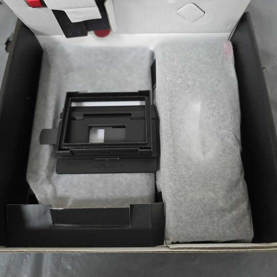 LOMOGRAPHY DIGITALIZA MAX FILM SCANNER KIT – BOXED