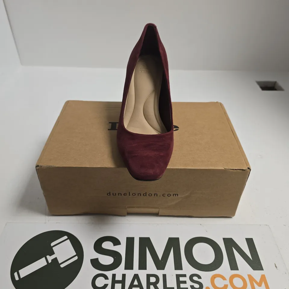BOXED PAIR OF DUNE LONDON BURGUNDY SUEDE COMFORT MID BLOCK HEEL - SIZE 3