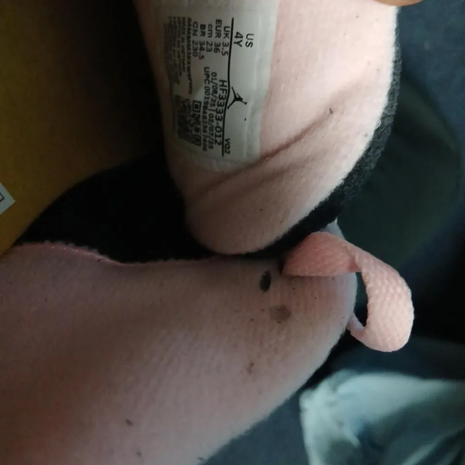 NIKE JORDAN KIDS' SNEAKERS – BLACK WITH PINK LACES, UK 3.5 (US 4Y)