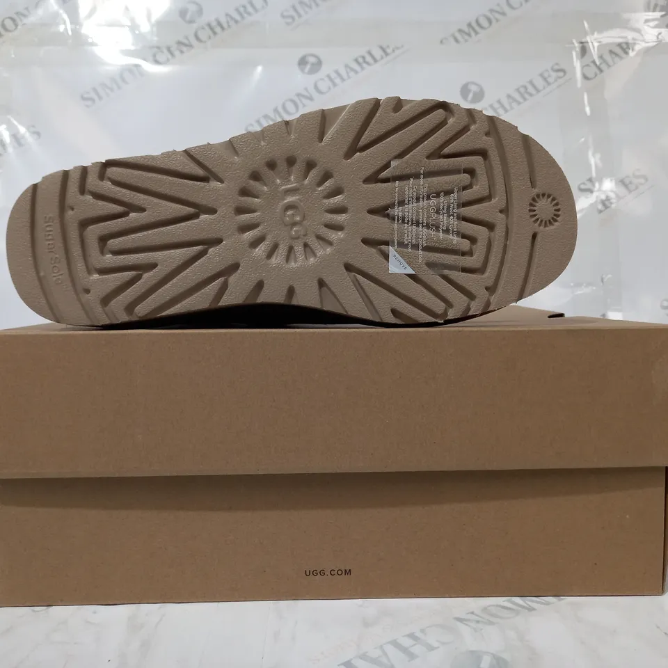 BOXED PAIR OF UGG CLASSIC ULTRA MINI PLATFORM SHOES IN TAN UK SIZE 6