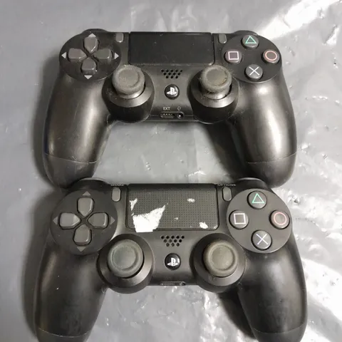 SET OF 2 PLAYSTION 4 CONTROLLERS 