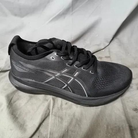 UNBOXED ASICS GEL-KAYANO RUNNING SHOES – BLACK (PAIR) UK SIZE 8.5