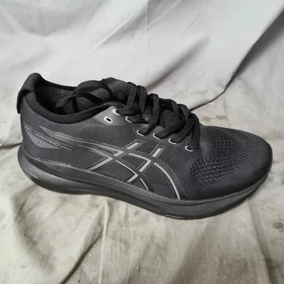 UNBOXED ASICS GEL-KAYANO RUNNING SHOES – BLACK (PAIR) UK SIZE 8.5