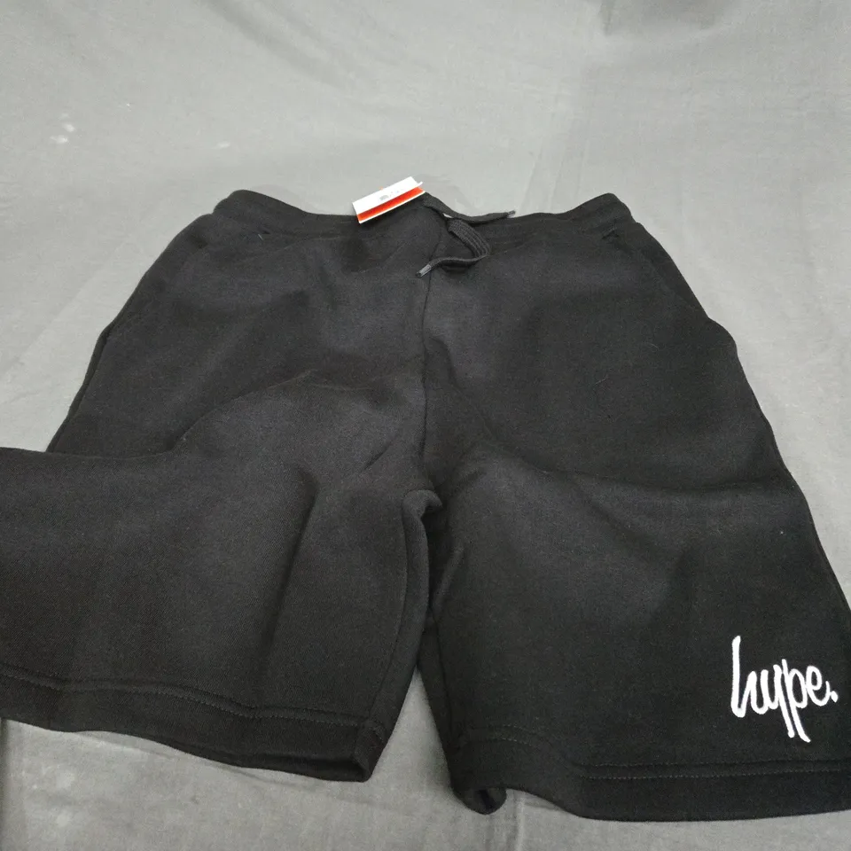 HYPE ADULTS SHORTS IN BLACK - LARGE