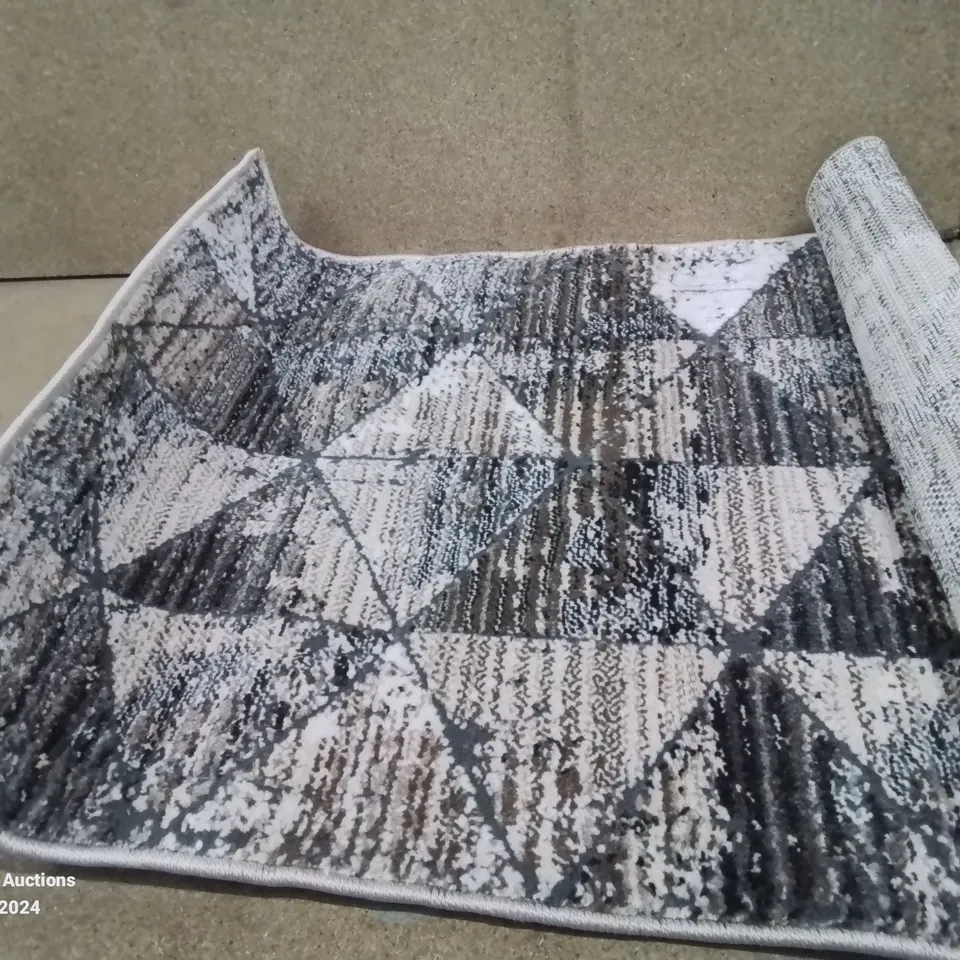 BRAND NEW PACO HOME 757 BEIGE HARNUBA RUG SIZE 60CM X 100CM 