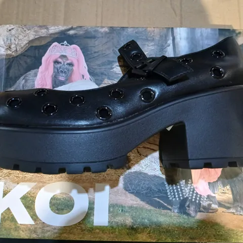BOXED KOI TIRA MARY JANES 'ALCOVE EDITION' β UK7 β BLACK