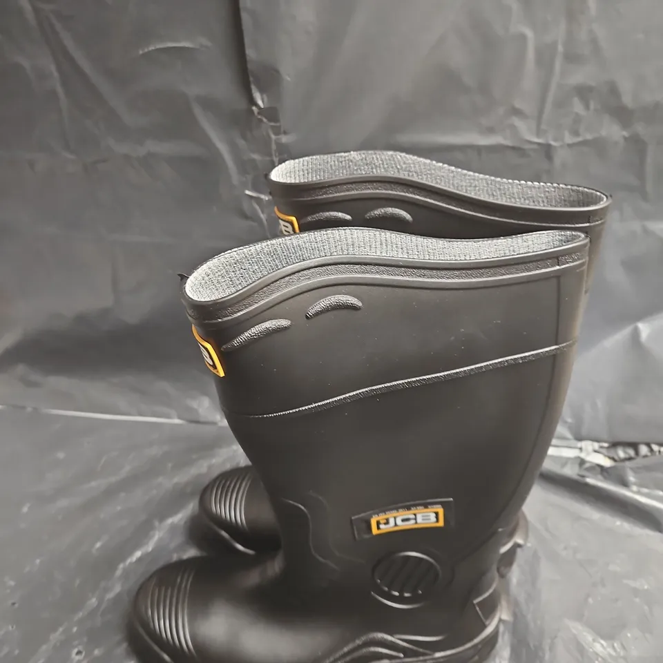 JCB RUBBER WORK BOOTS – BLACK UK SIZE 9