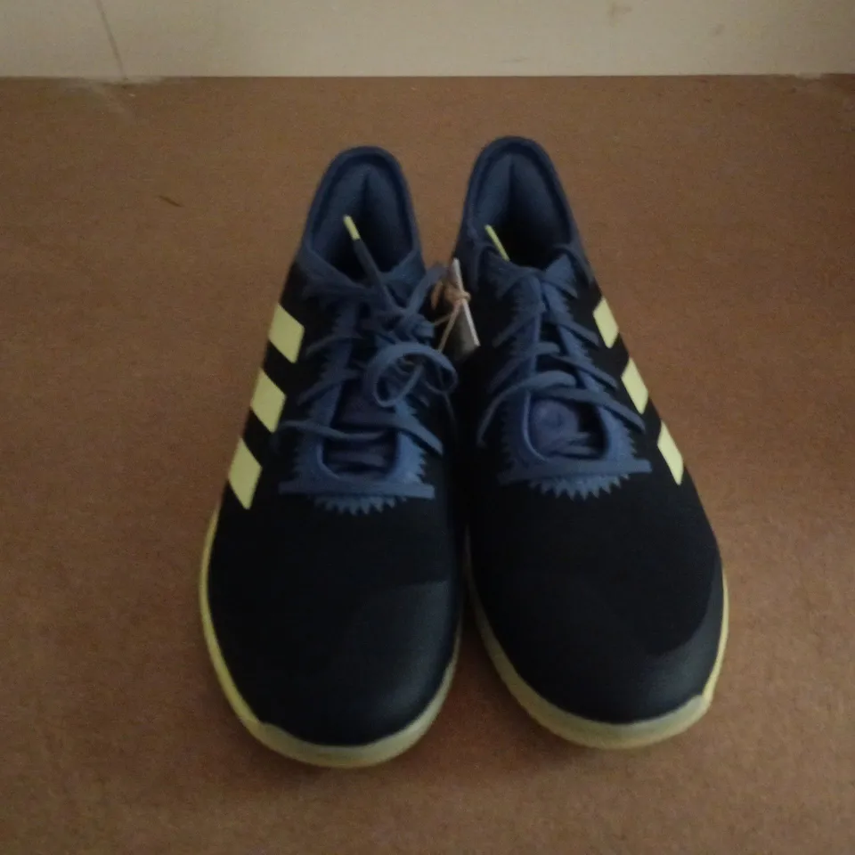 UNBOXED PAIR OF ADIDAS PRIMEBLUE ADIZERO TRAINERS IN BLUE/GREEN - UK 9.5