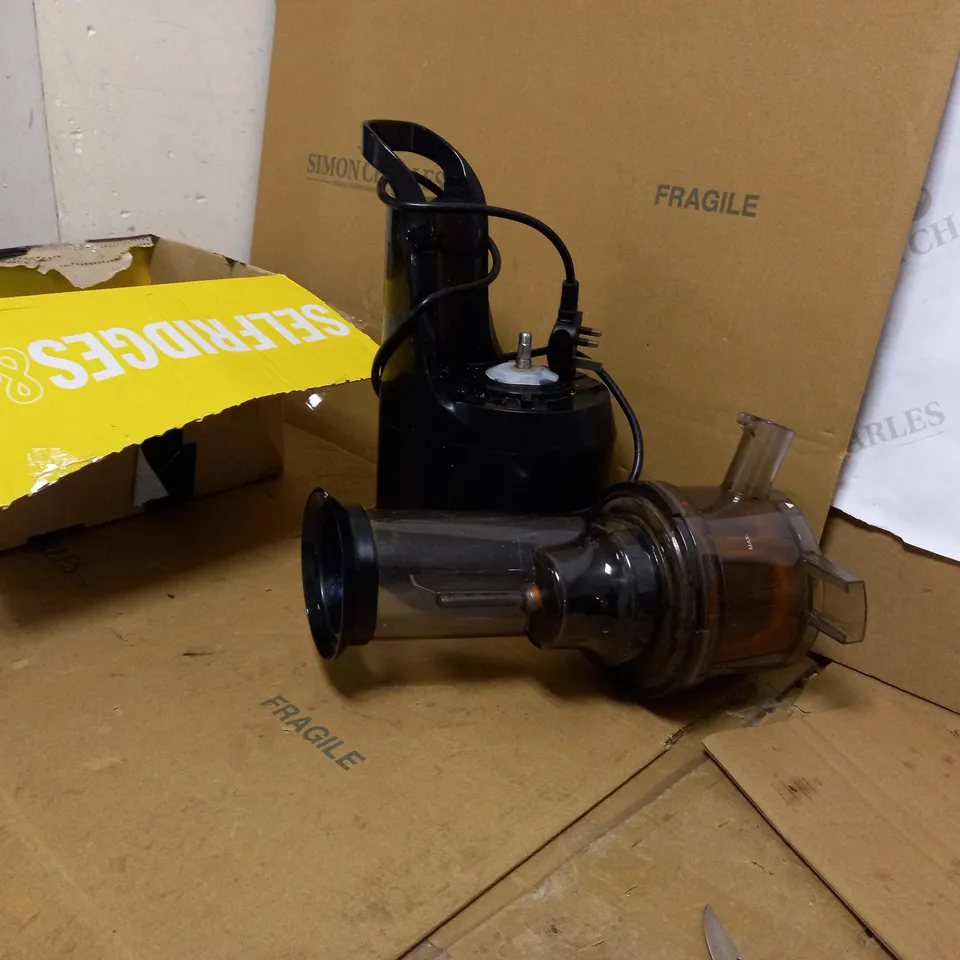 FRIDJA MASTICATING JUICER