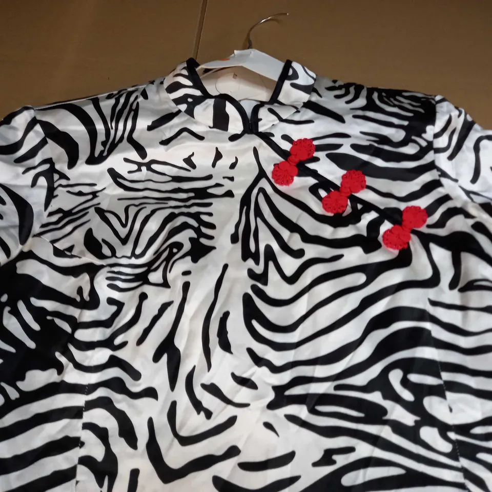 DE-LA VALI ANIMAL PRINT EMBELLISHED DRESS - BLACK/WHITE/RED - SIZE UNSPECIFIED