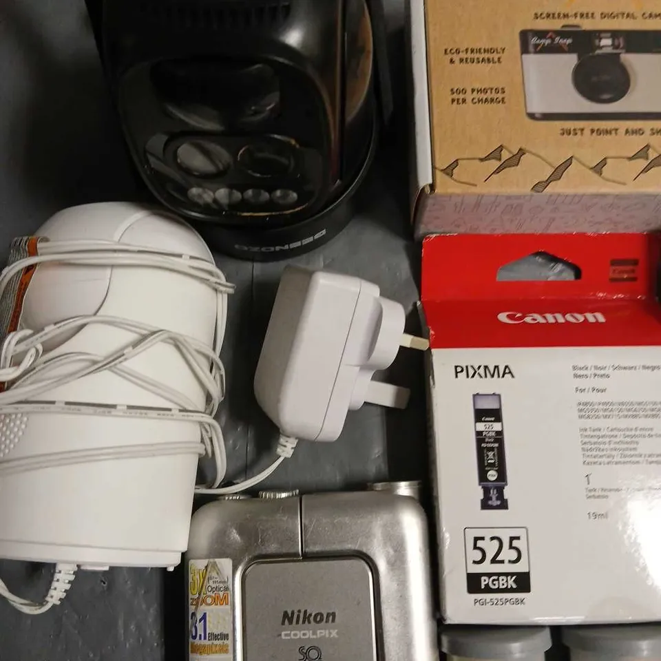 LOT OF APPROXIMATELY 12 ASSORTED ITEMS TO INCLUDE KODAK FUNSAVER CAMERAS, INDOOR WI-FI CAMERA AND CANON PIXMA 525