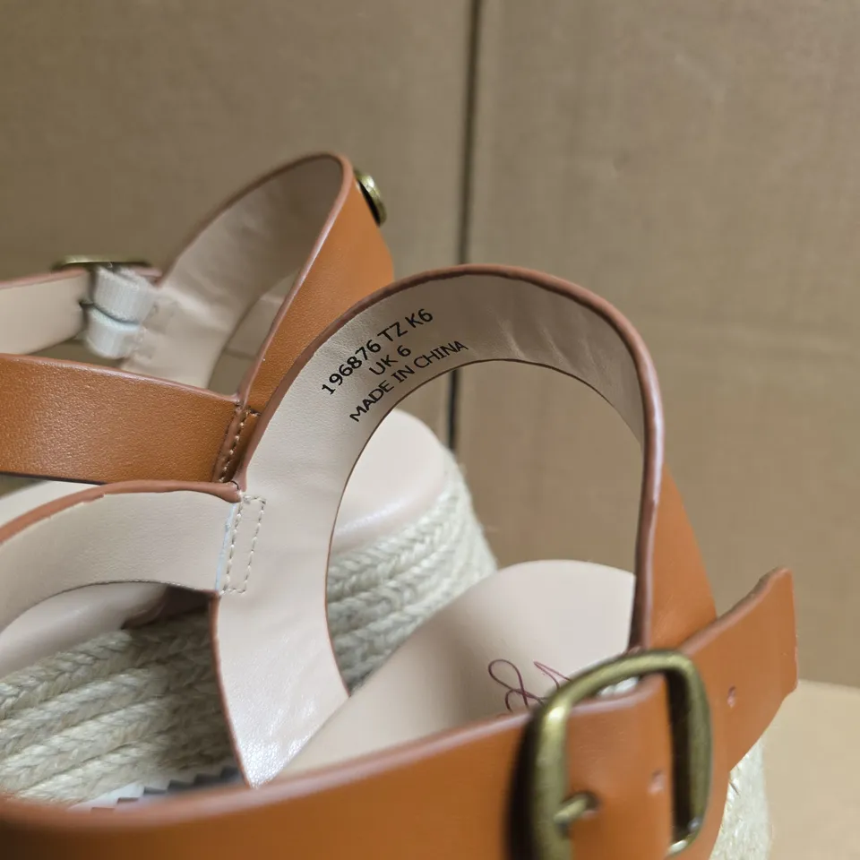 BEN DI LISI  WOMEN'S TAN LEATHER ESPADRILLE WEDGE SANDALS – UK 6